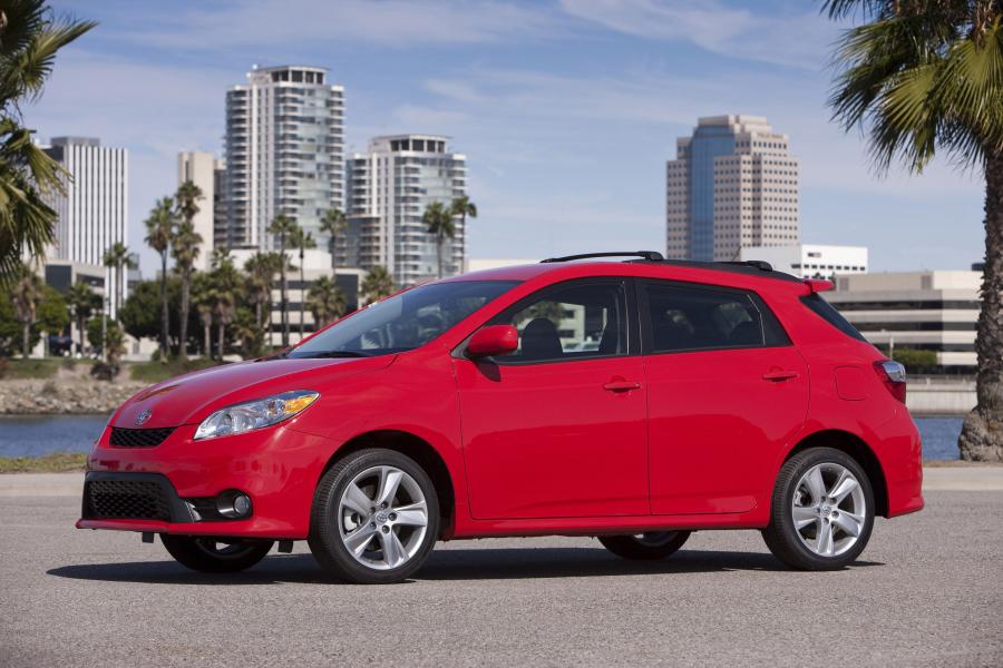  Toyota Matrix 2011 года  (фото 14 из 38)